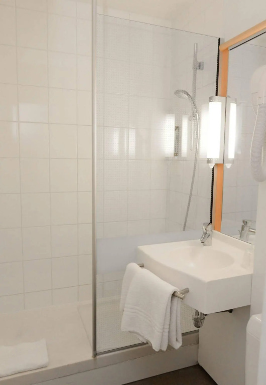IBIS STYLES Rouen Parc Expos Zenith