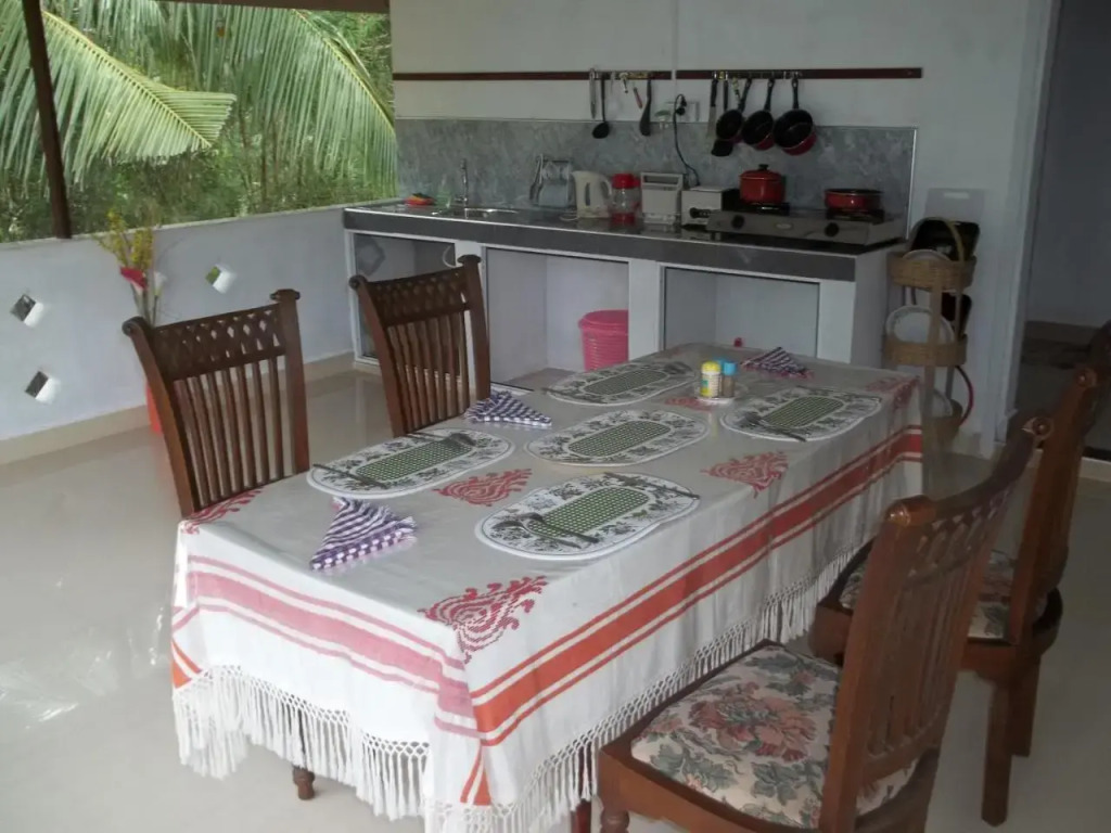 Anura home stay