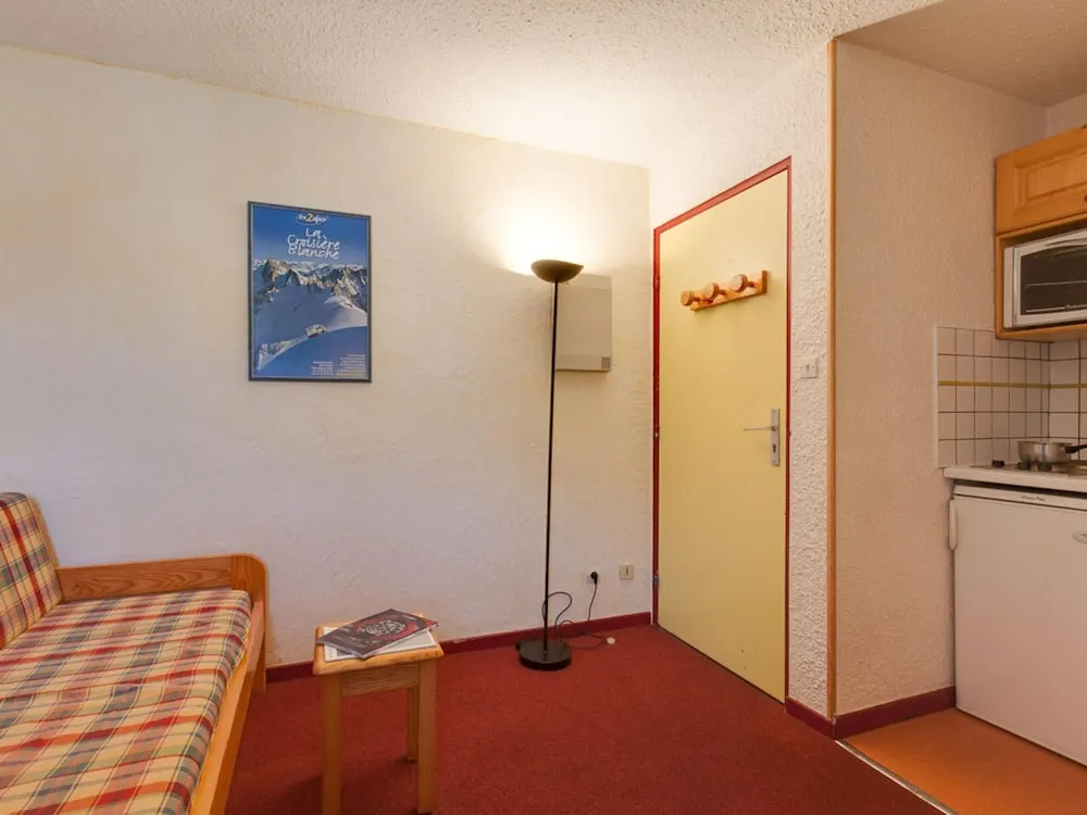 Les Deux Alpes Base for 2 With Ski Access