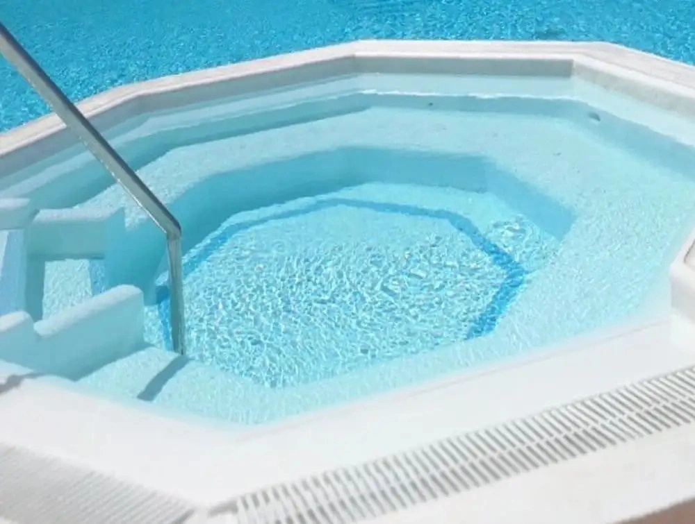 Welcoming and Modern Holiday Home With Access to Swimming Pool