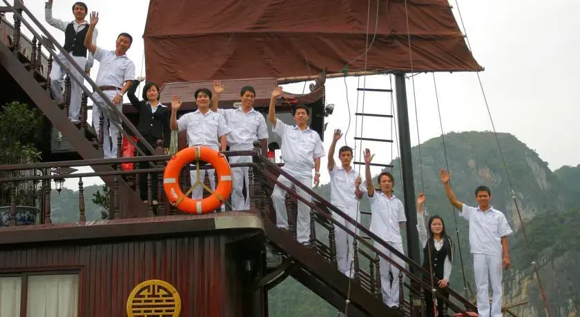 Elizabeth Sails