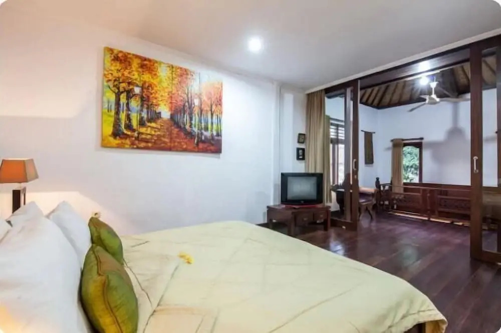 SMV - garden - 5-BR · 5BR Garden Villa Walk to Beach and Shops Legian