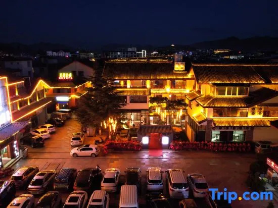 Yipinji | Mont Hidden Mist · Zen Style Designer Resort Courtyard (Lijiang Old Town Water Truck Shop)