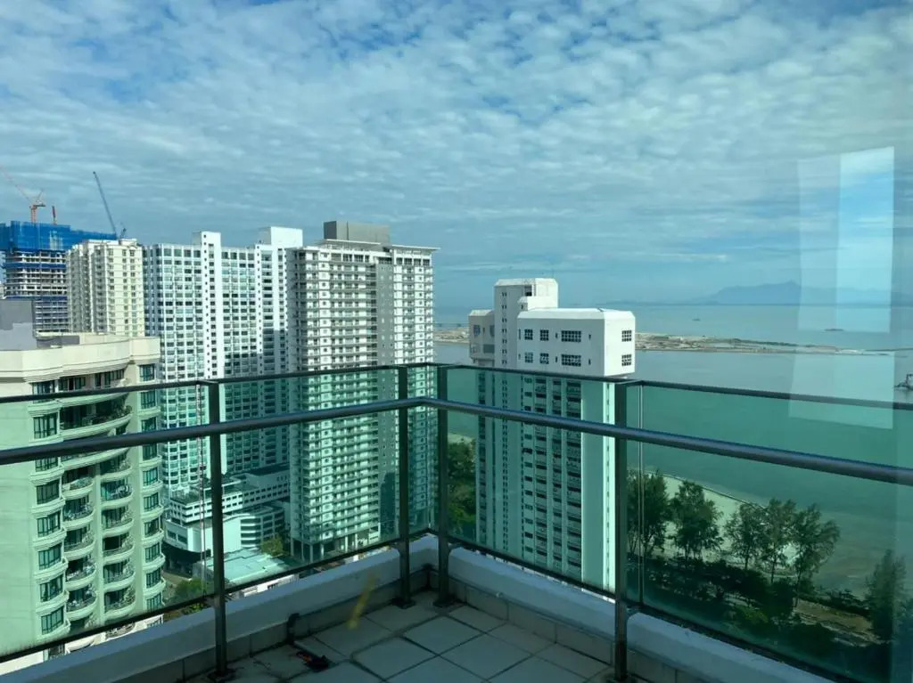 Mansion One Suites @Gurney Drive Seaview Studio Apartment by Sarah's Lodge