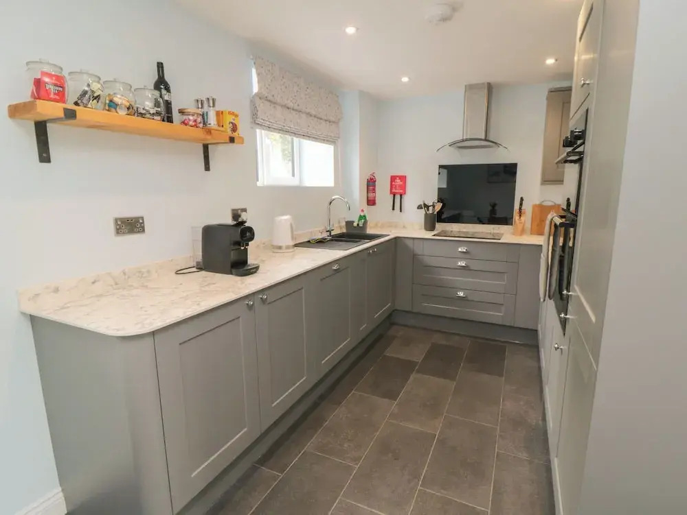 1 Staveley Cottages