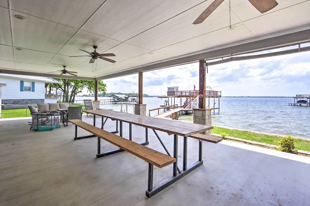 Private Dock & Boat House: Lakefront Mabank Home