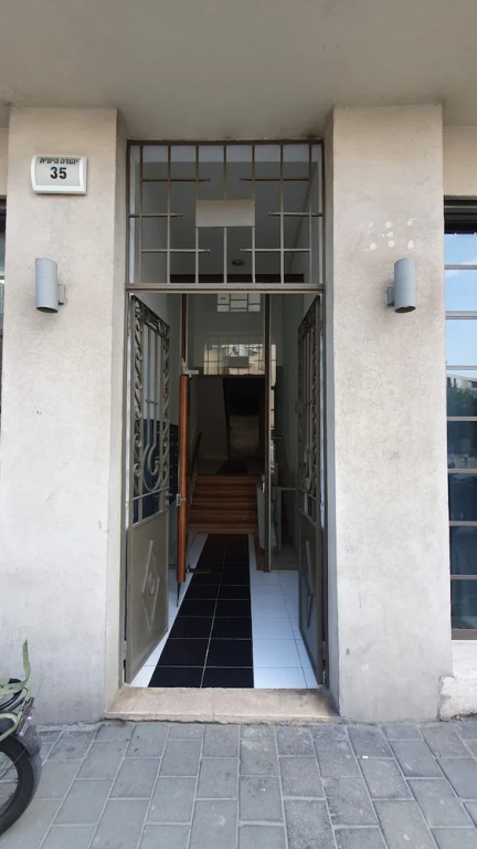 Design Apt Parking Included 2BDR  Y6