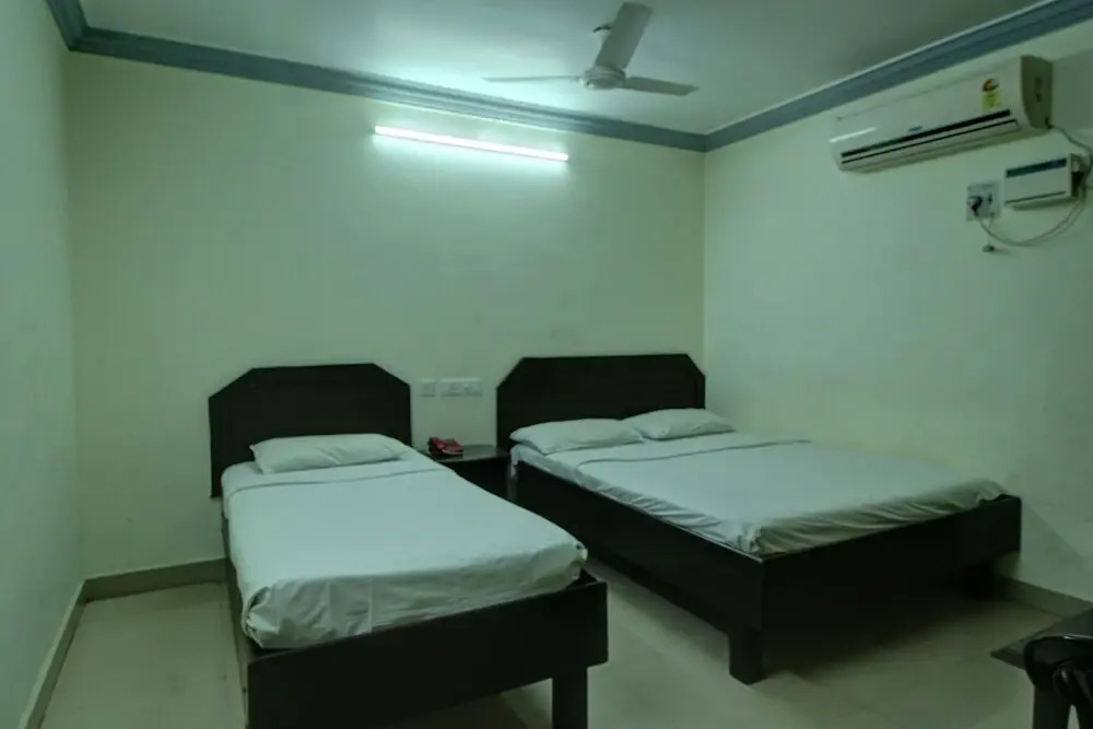 Hotel O by OYO Vasantham Inn