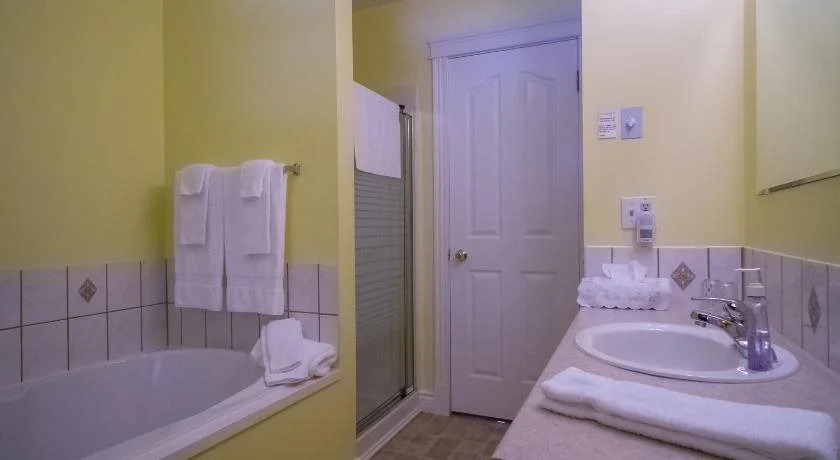 Country Charm B & B