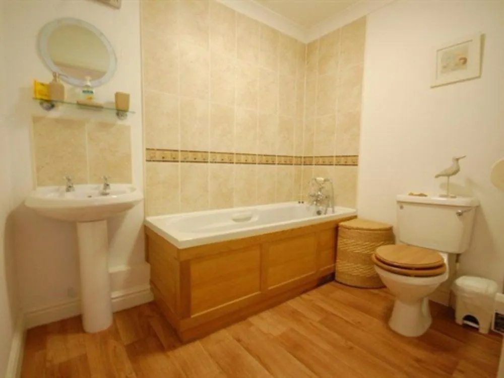 Kernow Homes - Travel accommodation