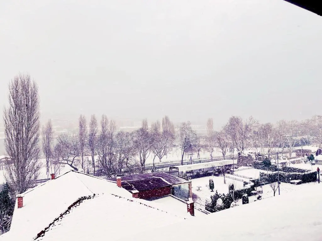 all building/5floors/ garden in balat