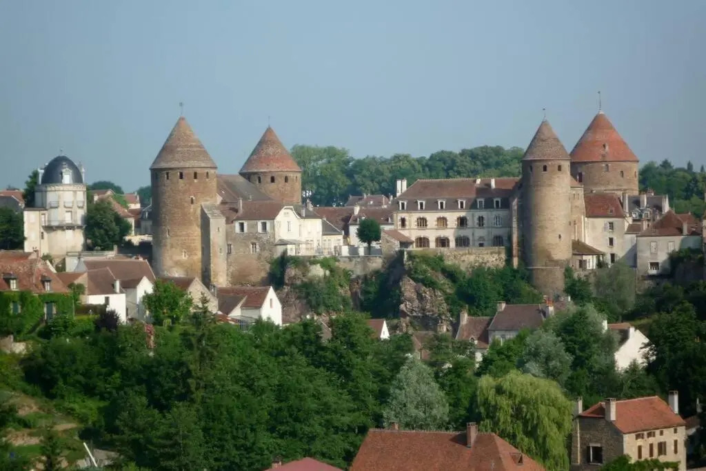 Burgondy Medieval city Studio 3***
