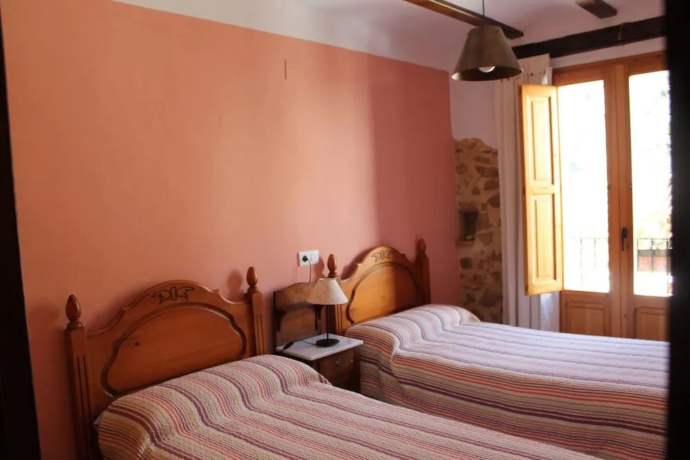Casa Rural Ca Ferminet & Cabañas de montaña La Garriga