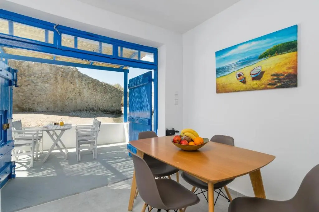 Almera Sea View Boat House