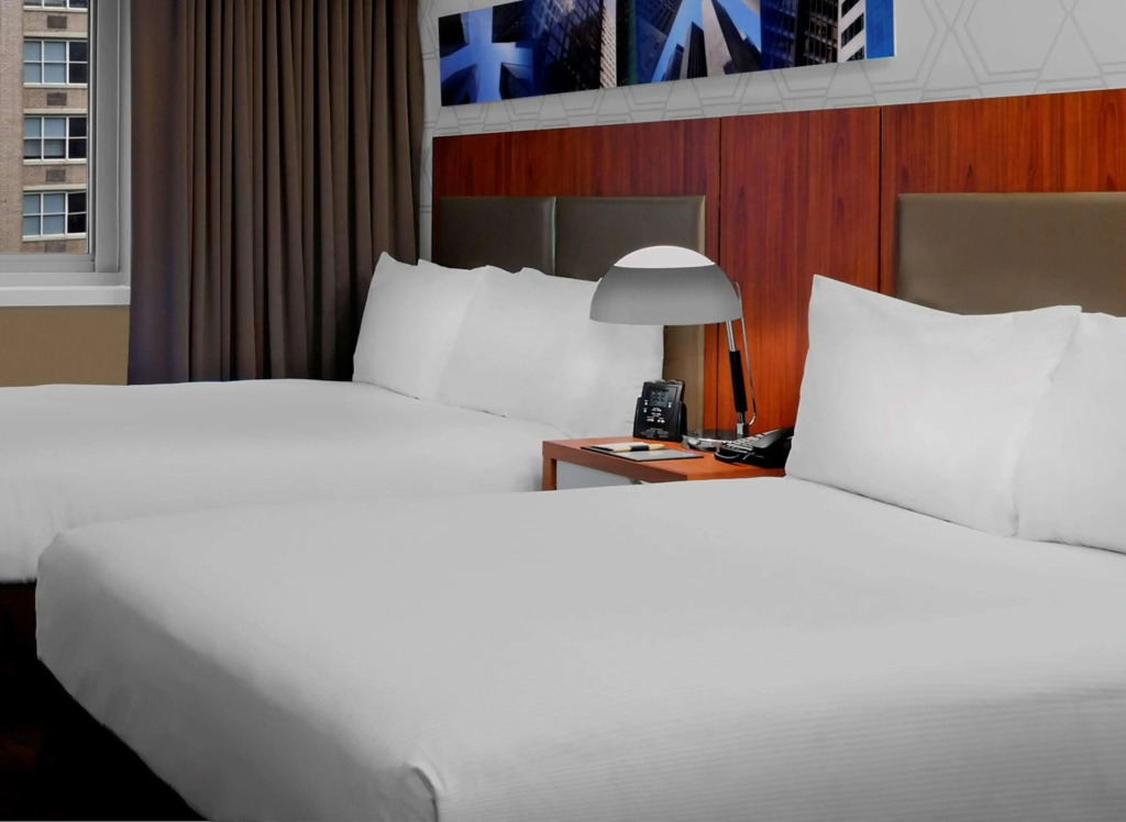 Отель DoubleTree by Hilton Metropolitan - New York City