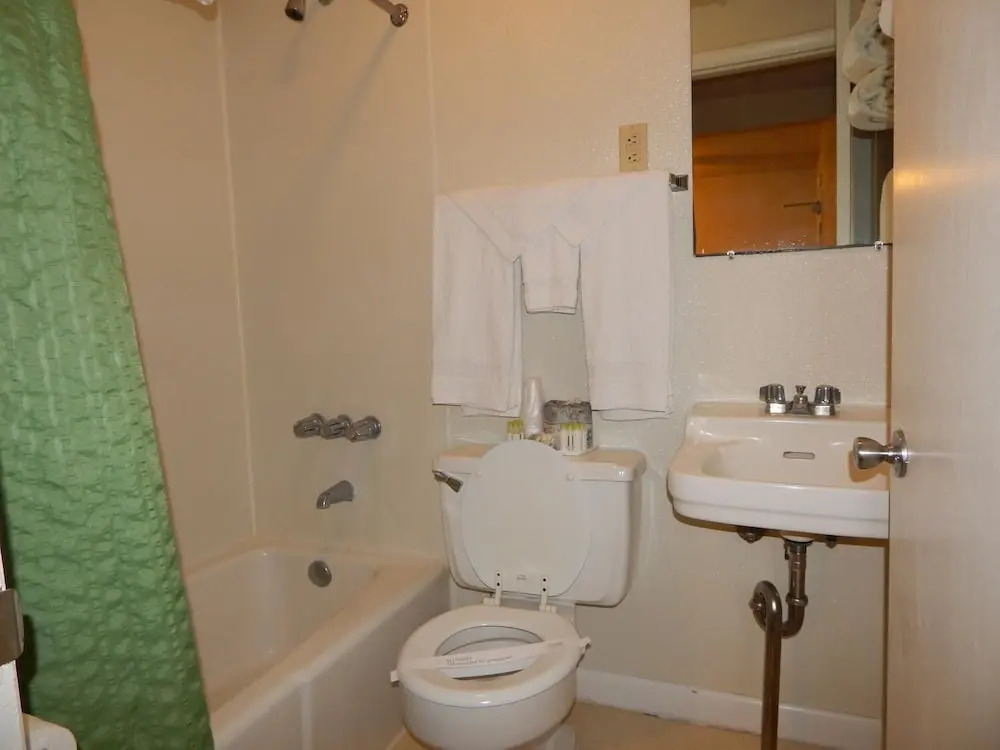 Shoreham Oceanfront Hotel