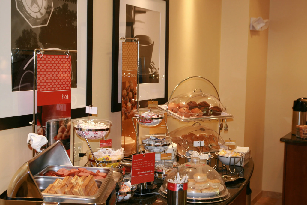Hampton by Hilton