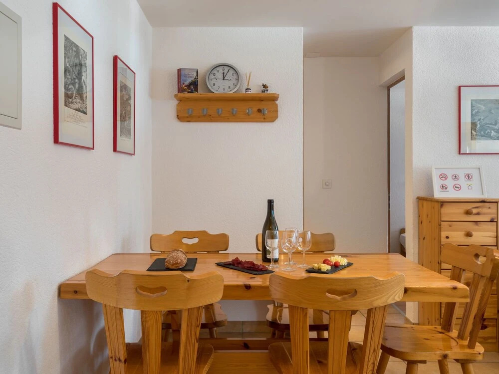 Tarcianne A Apt 2 Grimentz
