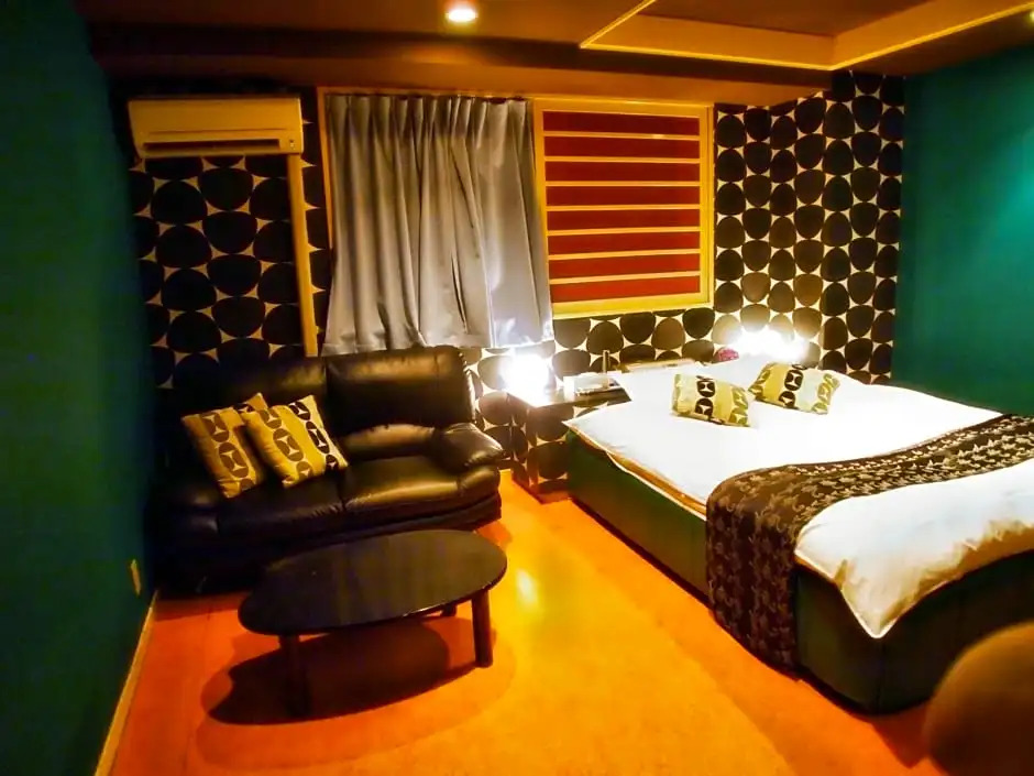 Hotel 24(Twenty four)