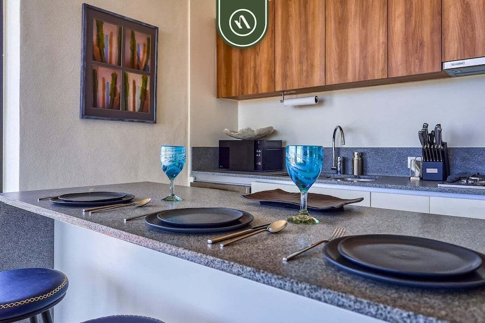 Brand New 2BR APT - Stunning Ocean & Sunset Views