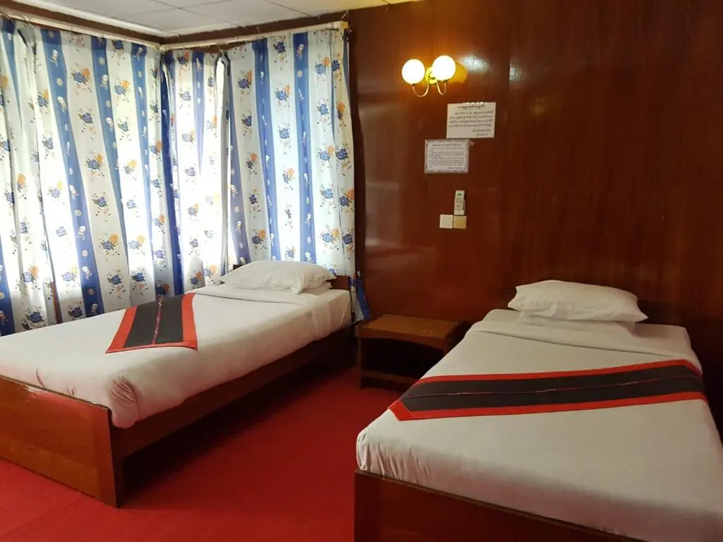 Kyaing Tong Paradise Hotel