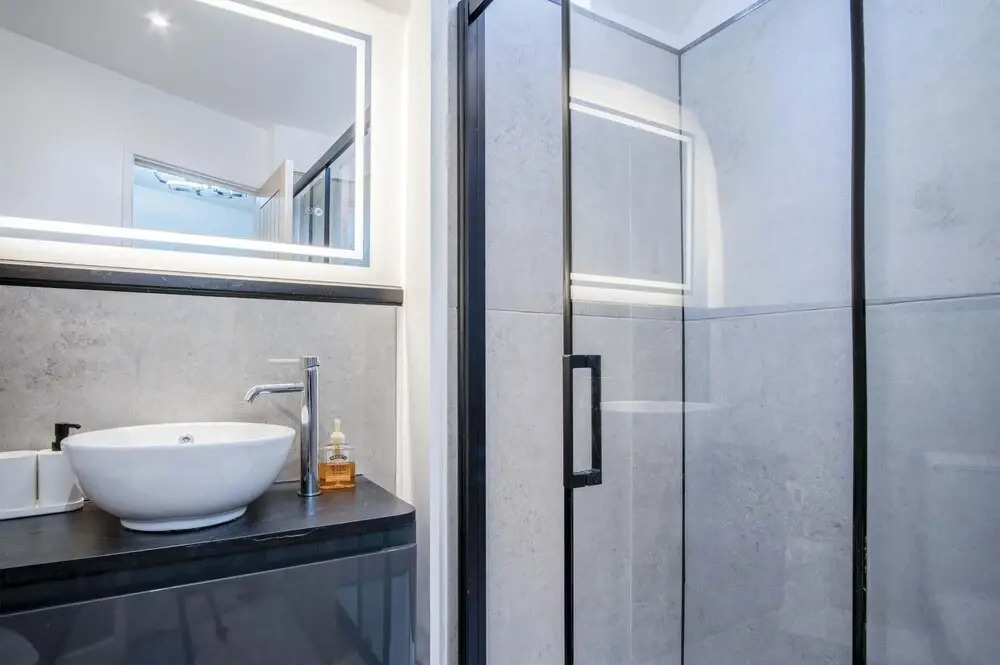 The Cottage - 2 Bedroom Cottage - Tenby