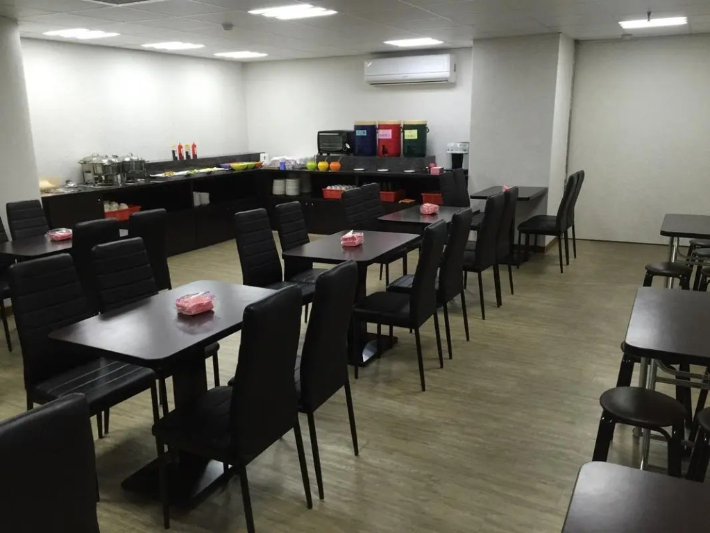 Good Life Hotel
