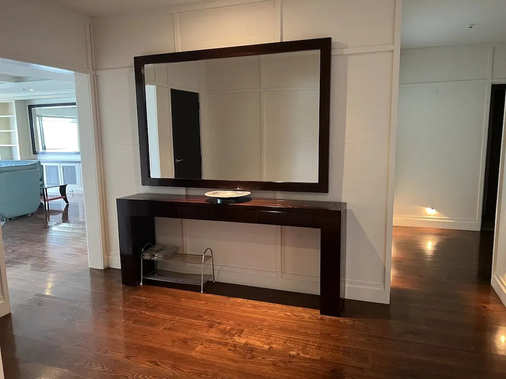Seaview Waterfront Hotel Apt