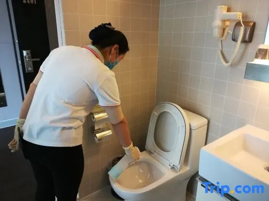 TOWO Shangpin Hotel (Shenzhen Bitou Subway Station)