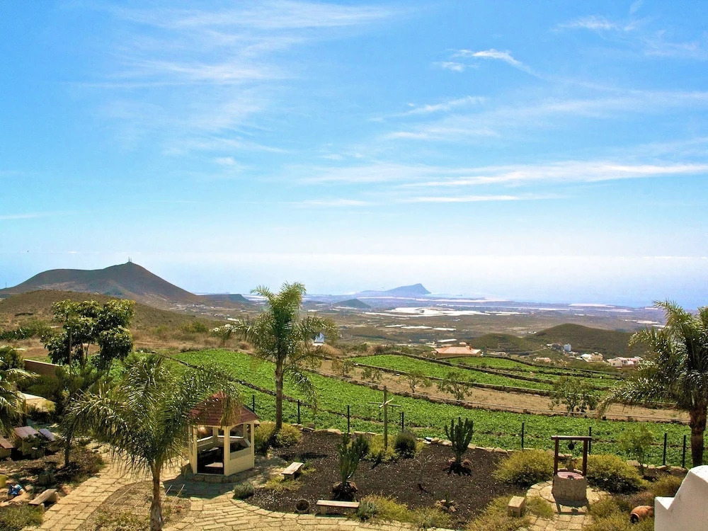 Canarian Apartment in San Miguel with Hot Tub