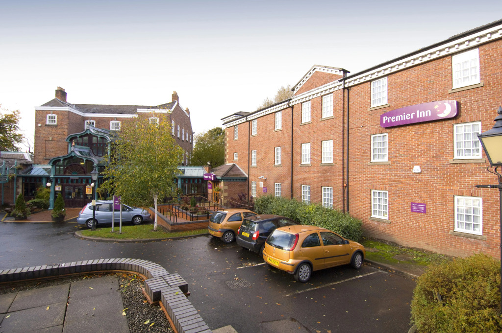 Premier Inn Stockport Central