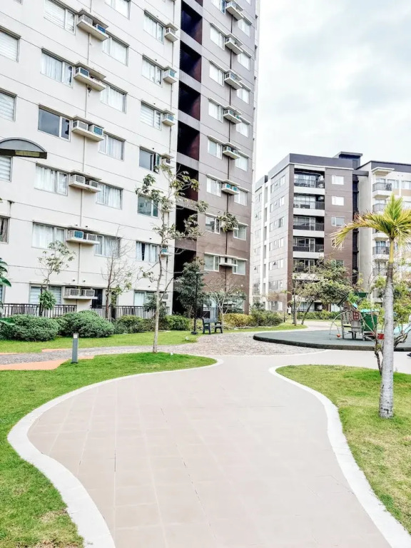 Elegant 2 Bedrooms With Pool View