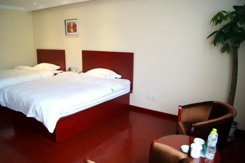 GreenTree Inn Shandong Qingdao Jiaozhou Sanlihe Park Express Hotel