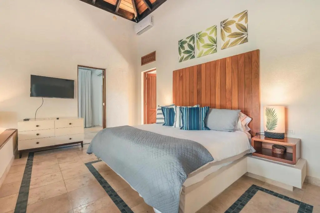 Fabulous villa with picuzzi at Green Village B843