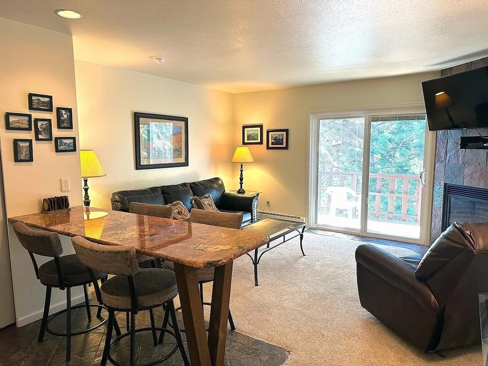 Fawn Valley Inn: 292 1 Bedroom Apts