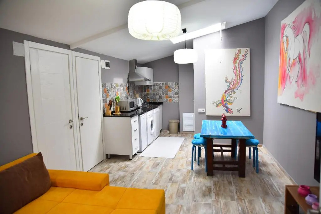 Vavilla Apartment