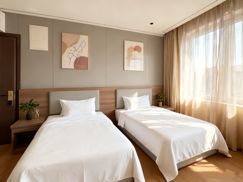 Sky Vista Hotel