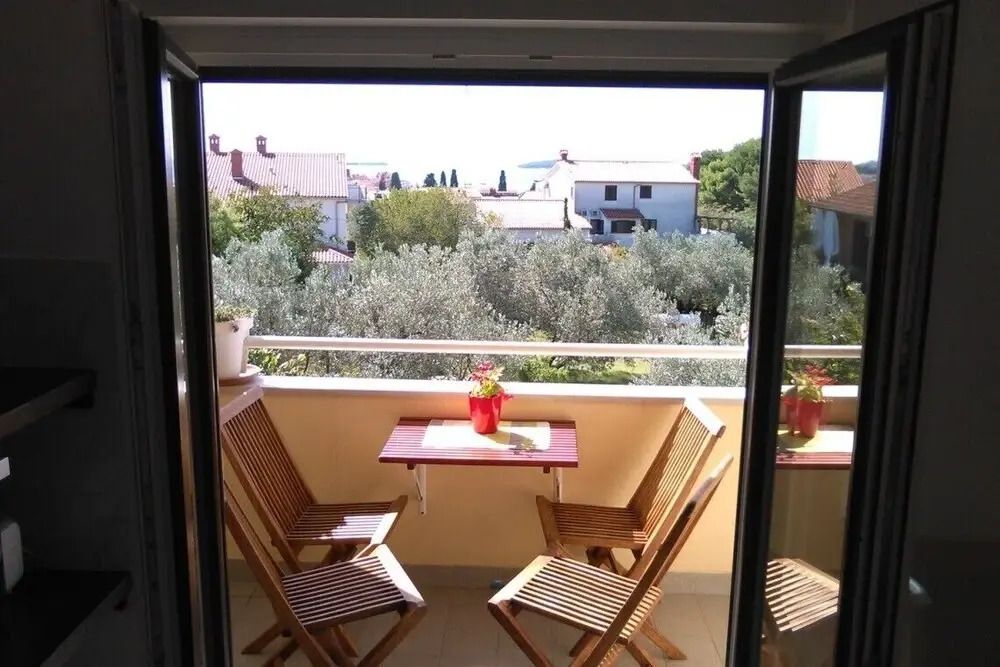 Two-bedroom apartment with sea view