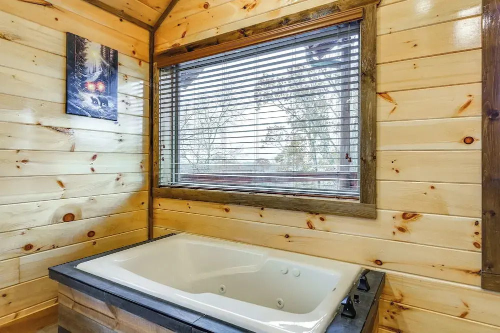 Hot Tub & Spectacular Views: Sevierville Cabin