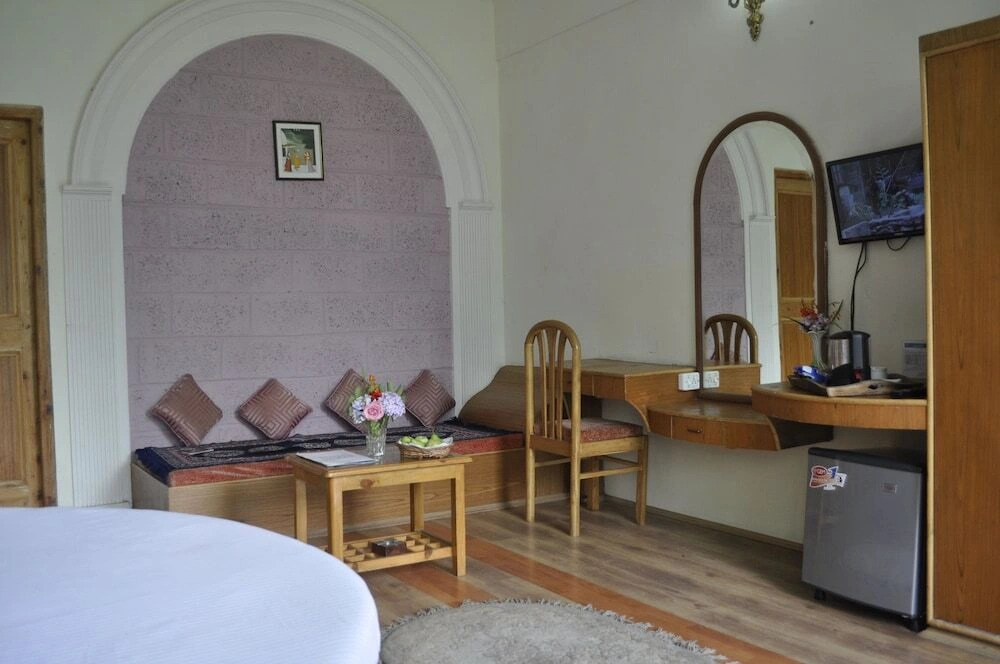 1 BR Cottage in Jhonger Sarsai, Manali, by GuestHouser (C52B)