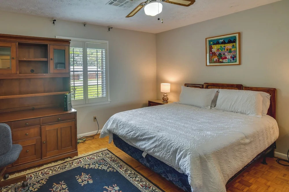 Spacious Downtown Montgomery Home w/ Yard, Patio
