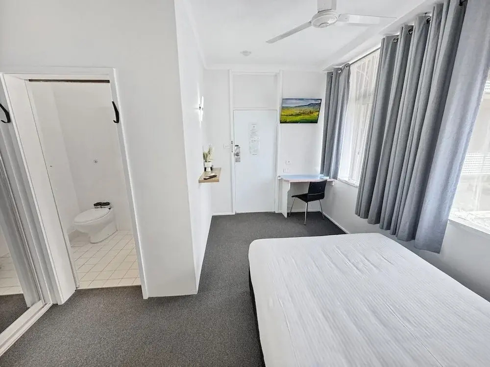 Golden Sands Motor Inn