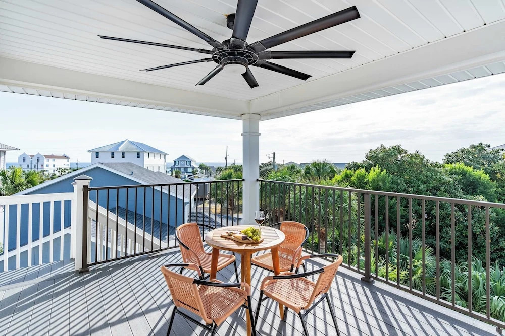 Modern 5bdr w/ Private Pool, 2 min Walk to the Beach! Montoute by Avantstay
