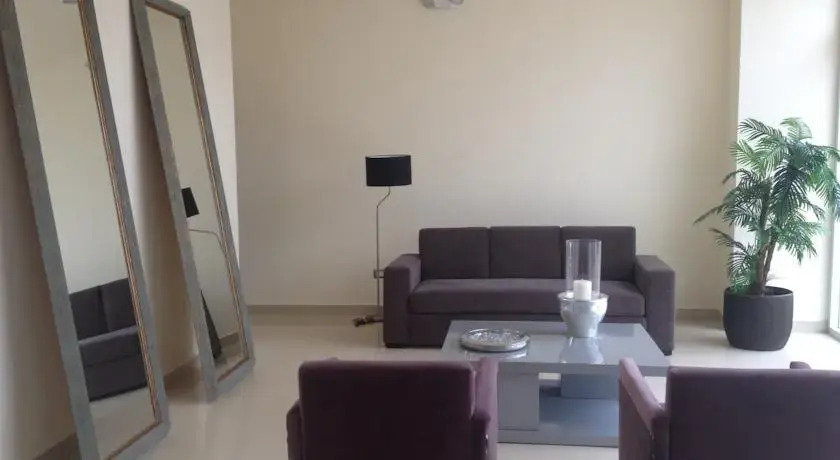 City Luxury Suites 604