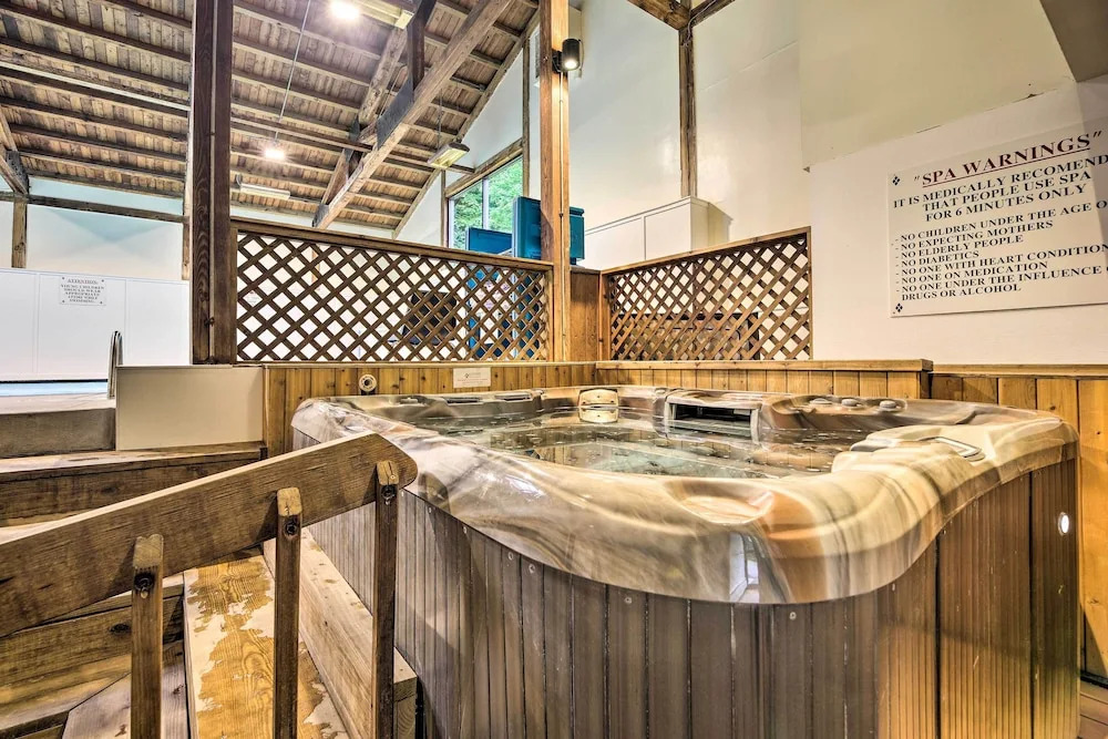 Stowe Condo With Deck and Mountain Views!