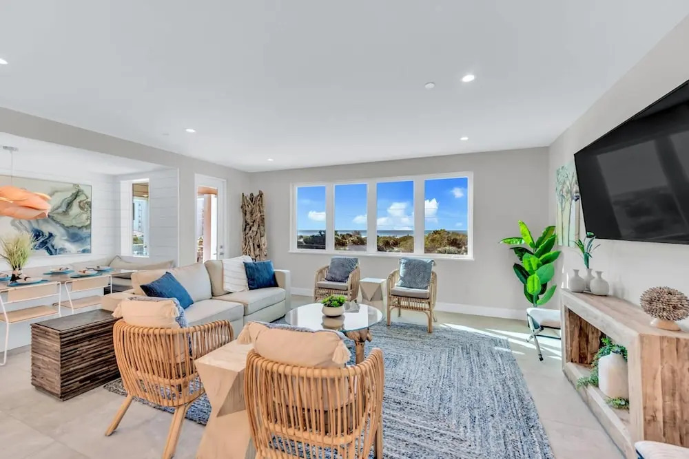The Upper Deck in Siesta Key