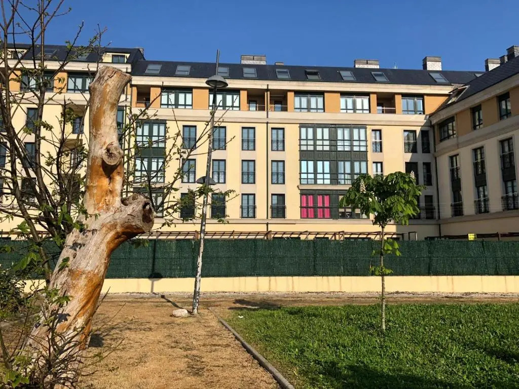 Apartamento para 6 personas con piscina y paddle