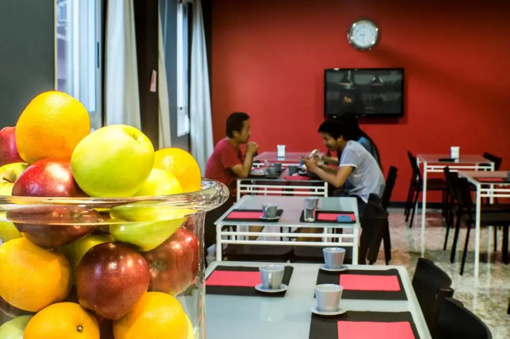 Quart Youth Hostel & Apartments