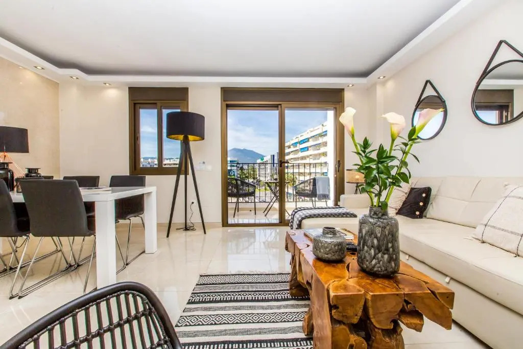 Luxurious 2 Bed Puerto Banús Apt - RDR193