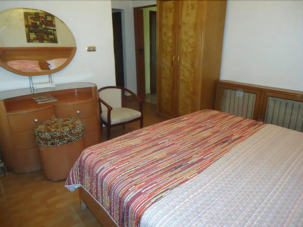 Blue Rose Hotel